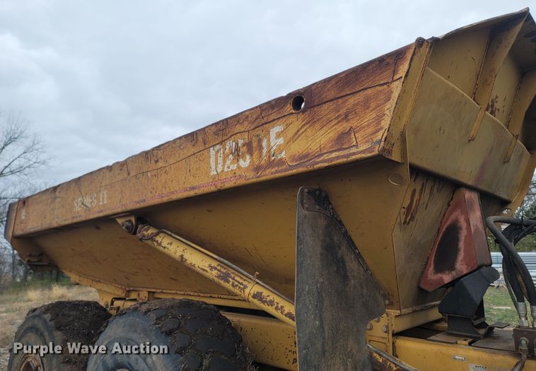 image for item DR3356 2000 Caterpillar D250E Series II  haul truck