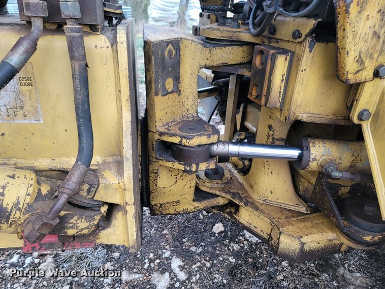 image for item DR3356 2000 Caterpillar D250E Series II  haul truck