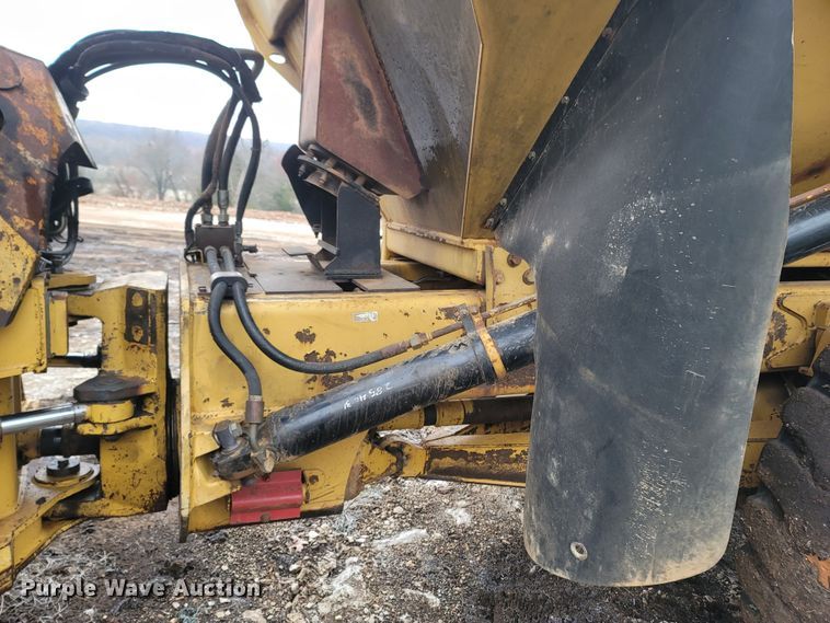 image for item DR3356 2000 Caterpillar D250E Series II  haul truck