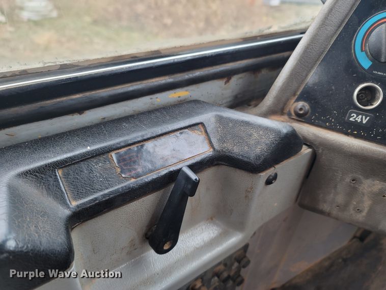 image for item DR3356 2000 Caterpillar D250E Series II  haul truck