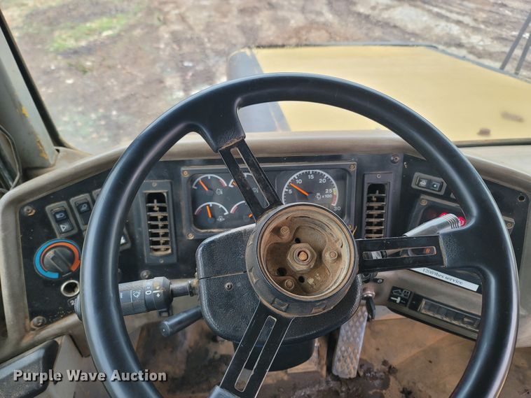 image for item DR3356 2000 Caterpillar D250E Series II  haul truck