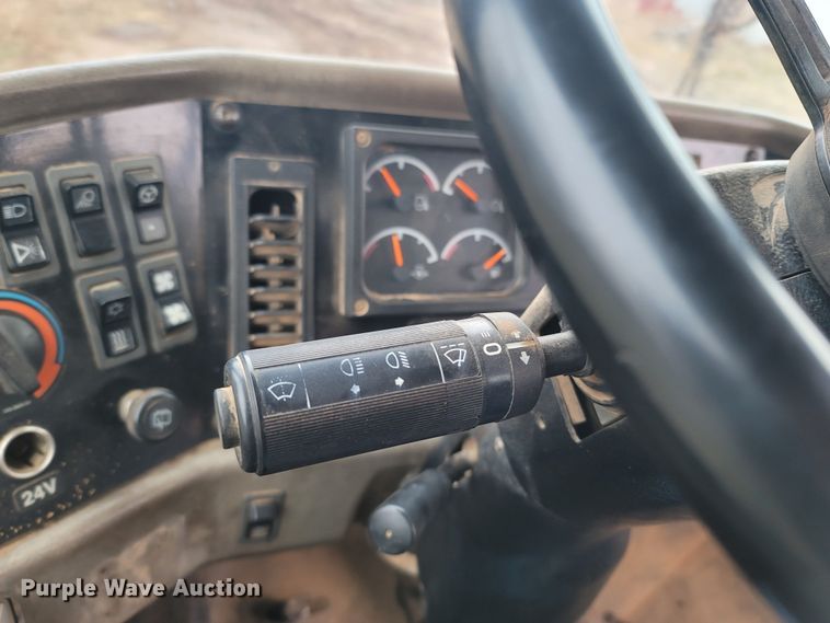 image for item DR3356 2000 Caterpillar D250E Series II  haul truck