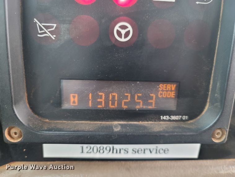 image for item DR3356 2000 Caterpillar D250E Series II  haul truck