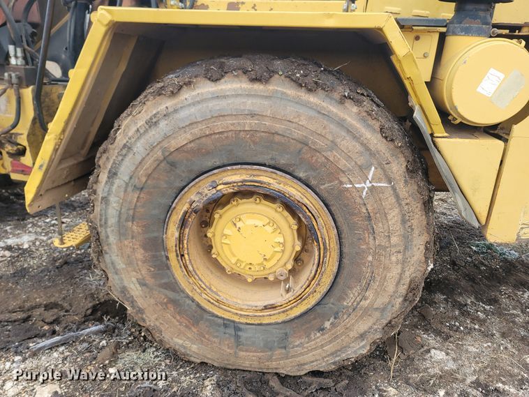 image for item DR3356 2000 Caterpillar D250E Series II  haul truck