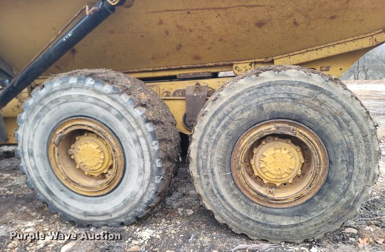 image for item DR3356 2000 Caterpillar D250E Series II  haul truck