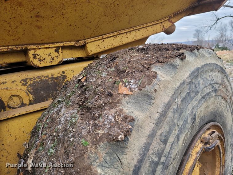 image for item DR3356 2000 Caterpillar D250E Series II  haul truck