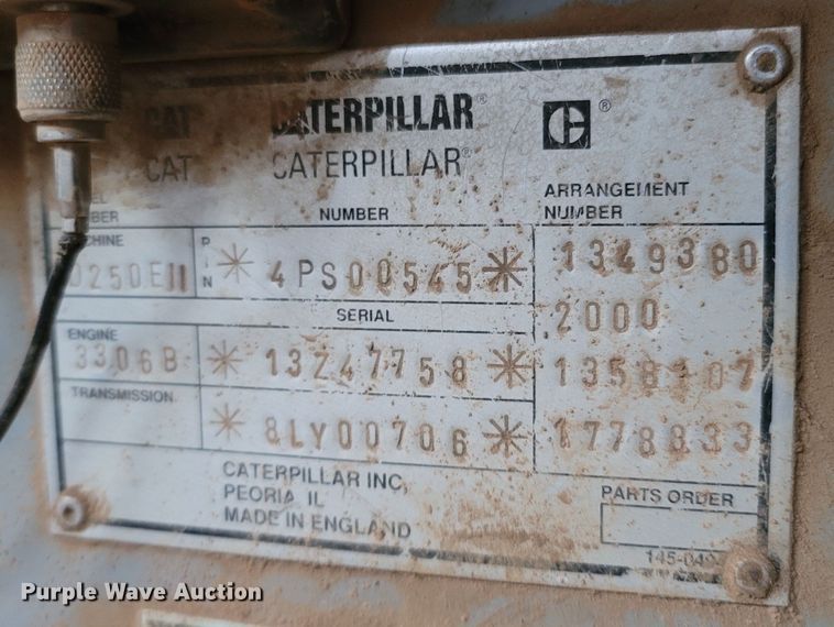 image for item DR3356 2000 Caterpillar D250E Series II  haul truck