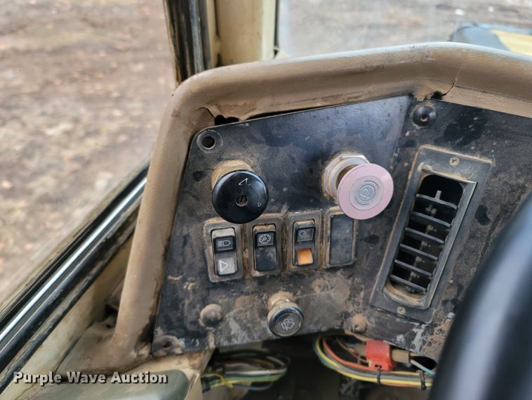 image for item DR3357 1997 Caterpillar D300E  haul truck