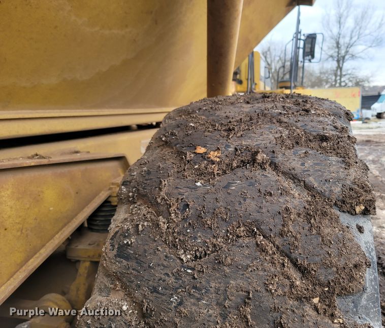 image for item DR3357 1997 Caterpillar D300E  haul truck