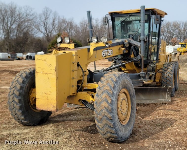 image for item DR3364 2005 John Deere 672D  motor grader