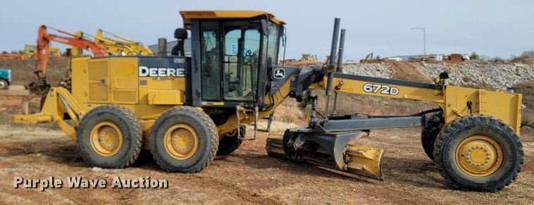 image for item DR3364 2005 John Deere 672D  motor grader
