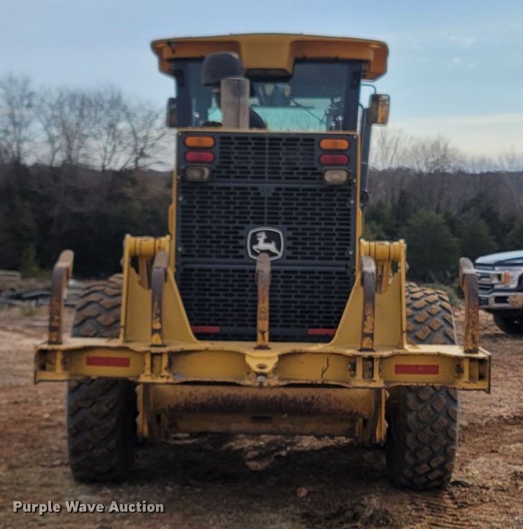 image for item DR3364 2005 John Deere 672D  motor grader