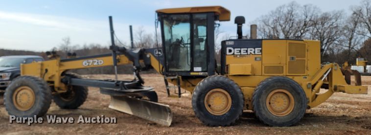 image for item DR3364 2005 John Deere 672D  motor grader