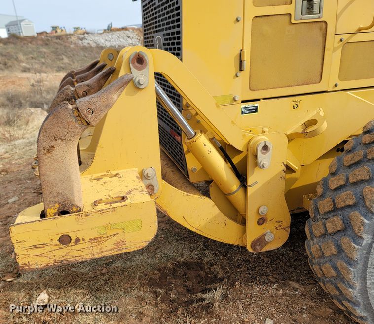 image for item DR3364 2005 John Deere 672D  motor grader