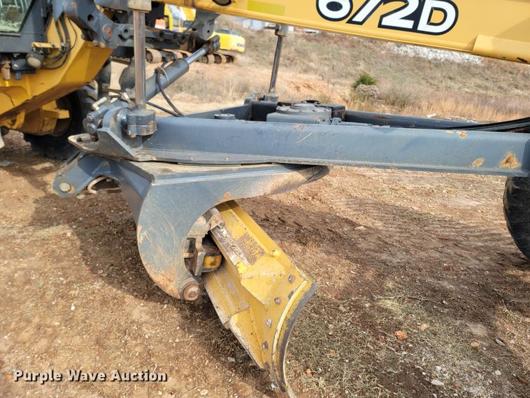 image for item DR3364 2005 John Deere 672D  motor grader