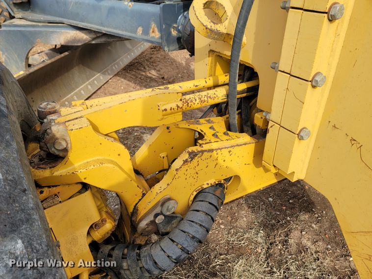 image for item DR3364 2005 John Deere 672D  motor grader