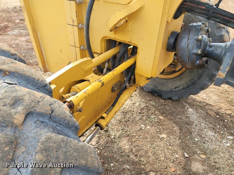 image for item DR3364 2005 John Deere 672D  motor grader