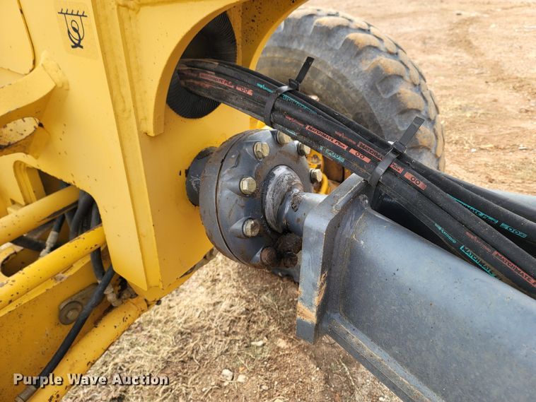 image for item DR3364 2005 John Deere 672D  motor grader