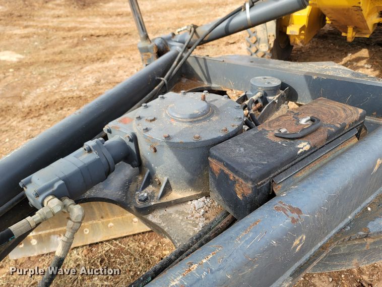 image for item DR3364 2005 John Deere 672D  motor grader