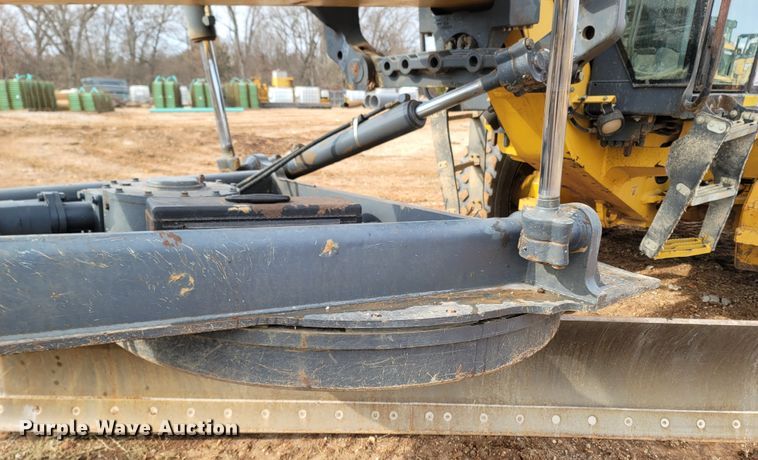 image for item DR3364 2005 John Deere 672D  motor grader