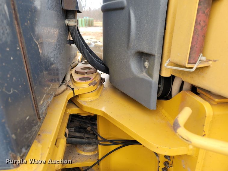 image for item DR3364 2005 John Deere 672D  motor grader