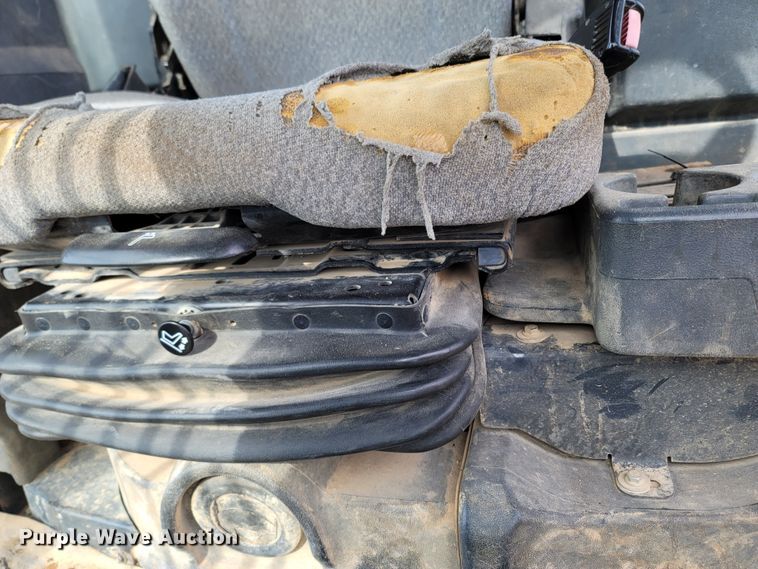 image for item DR3364 2005 John Deere 672D  motor grader