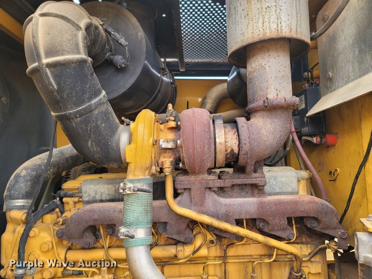 image for item DR3364 2005 John Deere 672D  motor grader