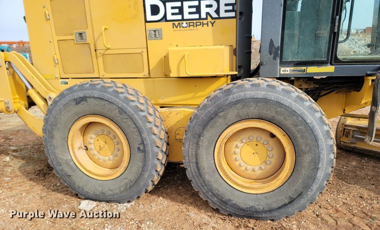 image for item DR3364 2005 John Deere 672D  motor grader