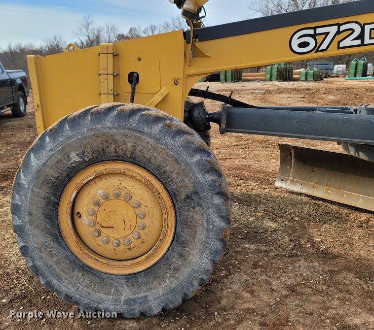 image for item DR3364 2005 John Deere 672D  motor grader