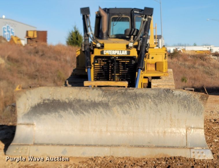 image for item DR3365 2011 Caterpillar D6T XL  dozer