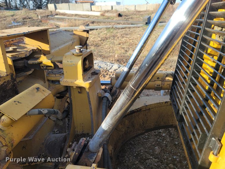 image for item DR3365 2011 Caterpillar D6T XL  dozer
