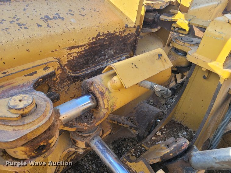 image for item DR3365 2011 Caterpillar D6T XL  dozer