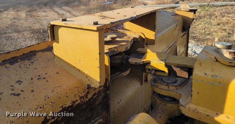 image for item DR3365 2011 Caterpillar D6T XL  dozer