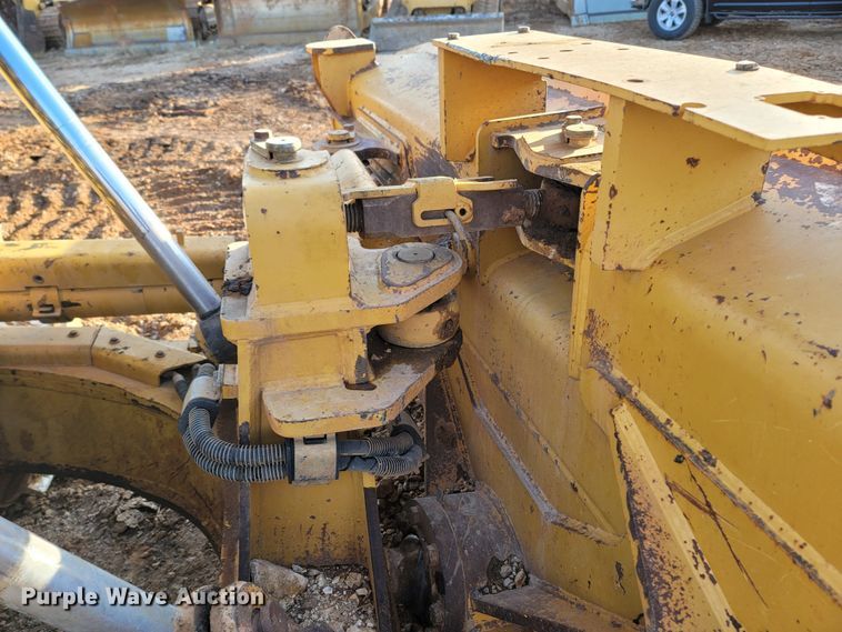 image for item DR3365 2011 Caterpillar D6T XL  dozer