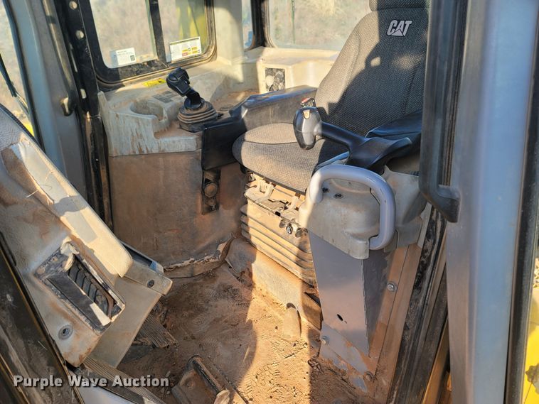 image for item DR3365 2011 Caterpillar D6T XL  dozer