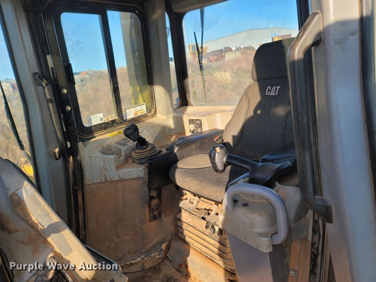 image for item DR3365 2011 Caterpillar D6T XL  dozer