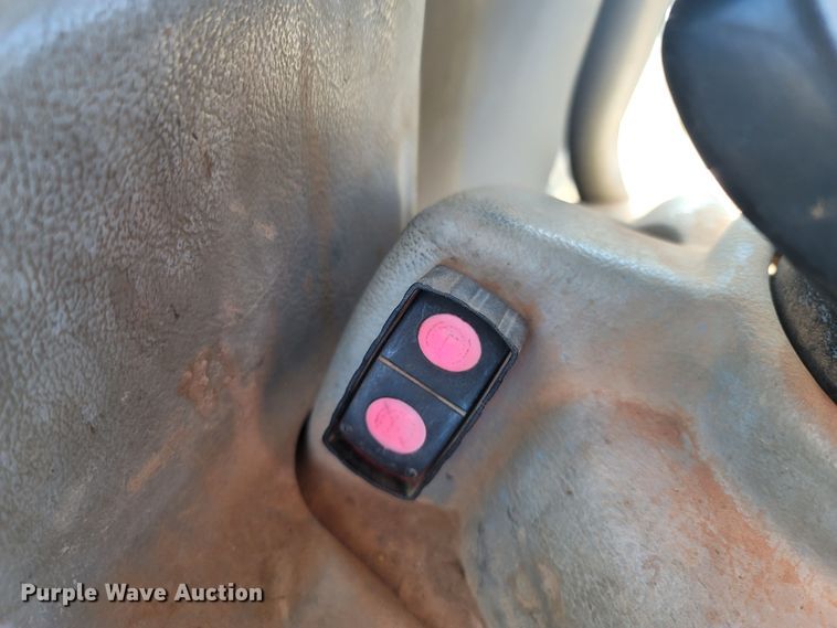 image for item DR3365 2011 Caterpillar D6T XL  dozer