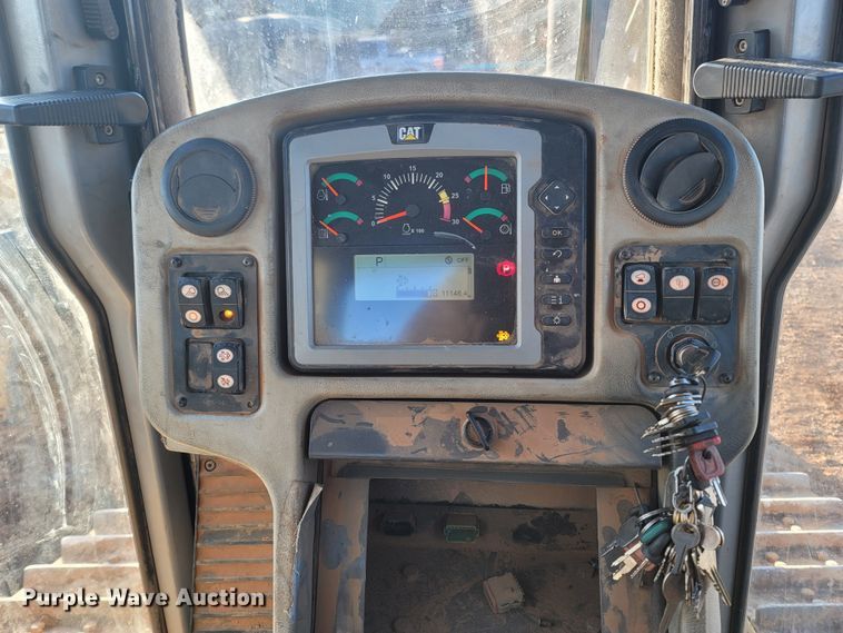 image for item DR3365 2011 Caterpillar D6T XL  dozer