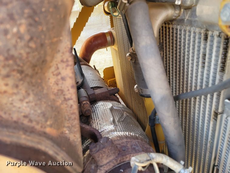 image for item DR3365 2011 Caterpillar D6T XL  dozer