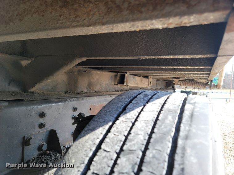 image for item DR3366 1999 Volvo WG  dump truck