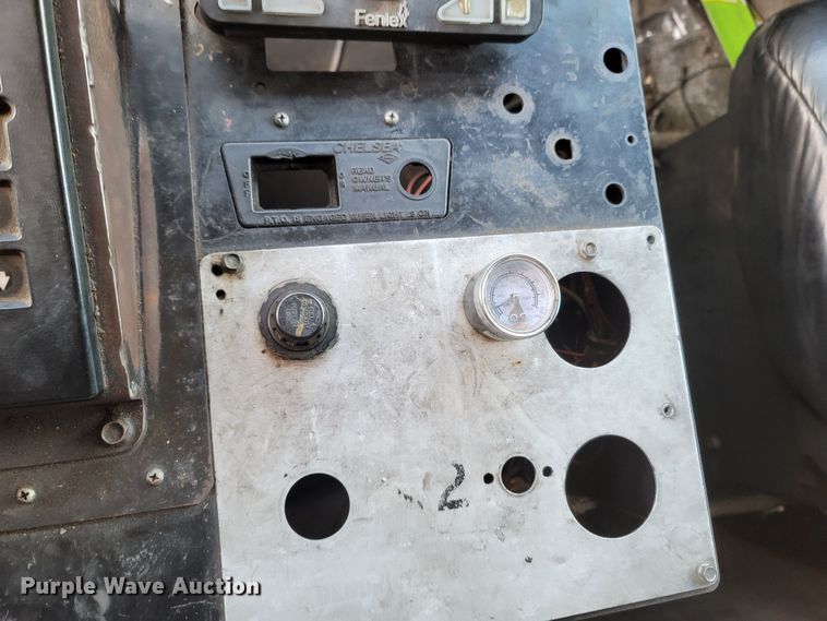 image for item DR3366 1999 Volvo WG  dump truck