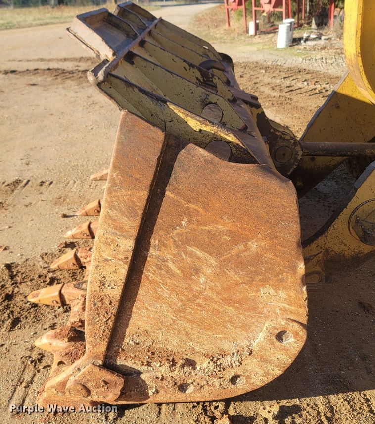 image for item DR3367 2001 Caterpillar 963C  track loader