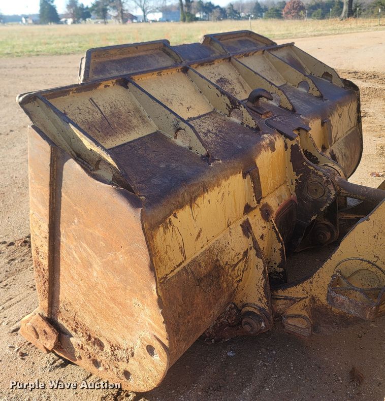 image for item DR3367 2001 Caterpillar 963C  track loader