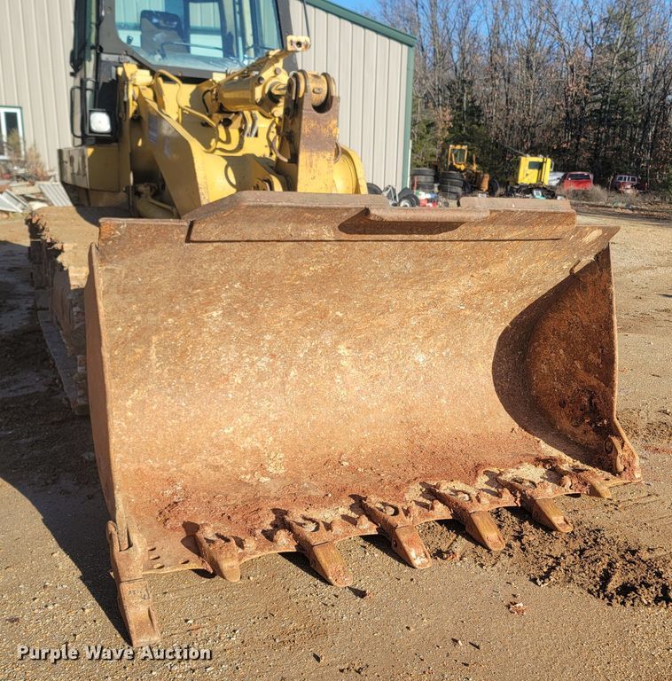 image for item DR3367 2001 Caterpillar 963C  track loader