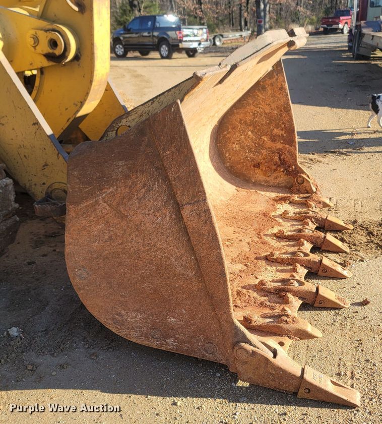 image for item DR3367 2001 Caterpillar 963C  track loader