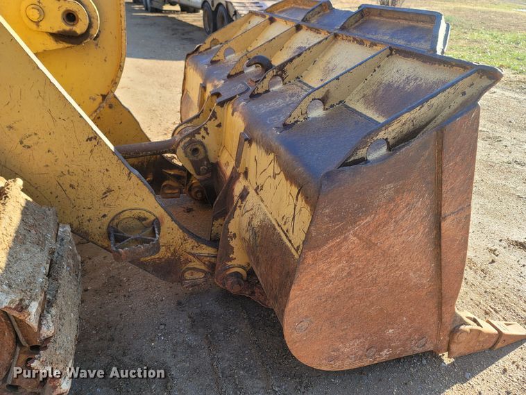image for item DR3367 2001 Caterpillar 963C  track loader