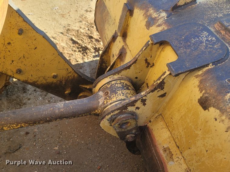 image for item DR3367 2001 Caterpillar 963C  track loader