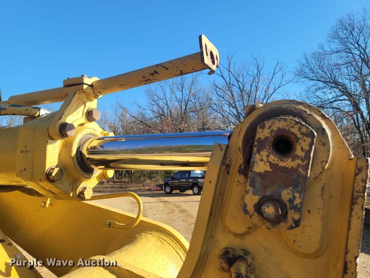 image for item DR3367 2001 Caterpillar 963C  track loader