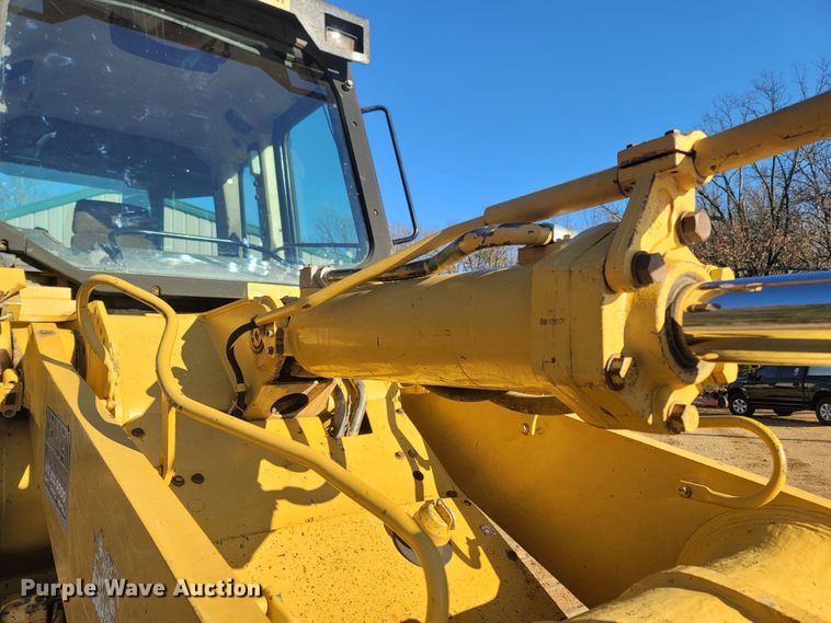 image for item DR3367 2001 Caterpillar 963C  track loader