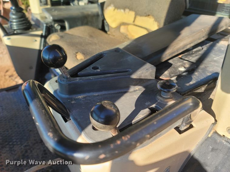 image for item DR3367 2001 Caterpillar 963C  track loader